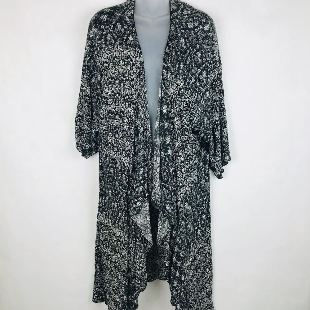 LulaRoe Boho Chic Black White Kimono